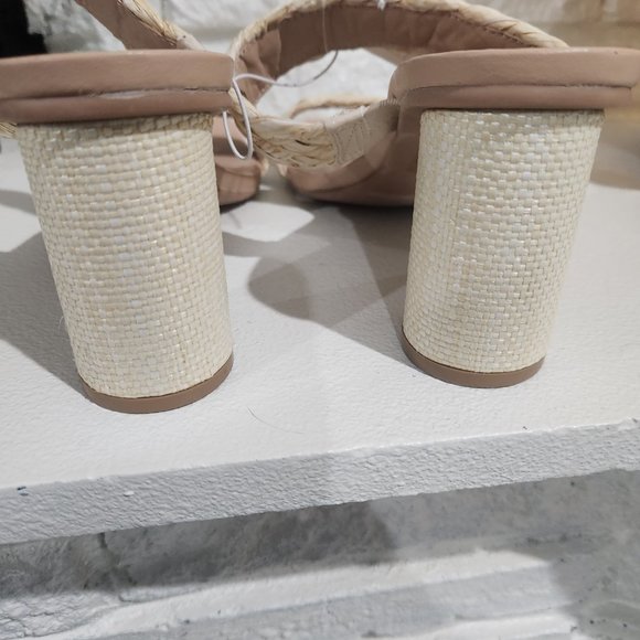 Sandals - Picture 4 of 5